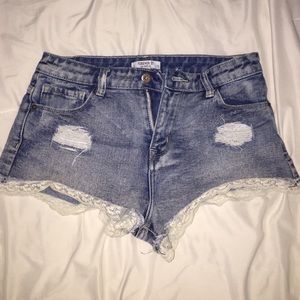 🌸Lace bottom shorts 🌸